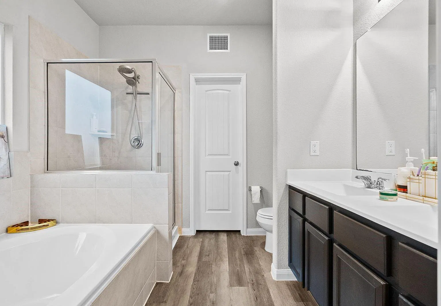 4 bed, 2.5 bath, 2751 sqft, $2,550 — Photo 4