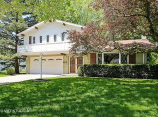 1310 E Mulberry Ln, Mount Prospect, IL 60056