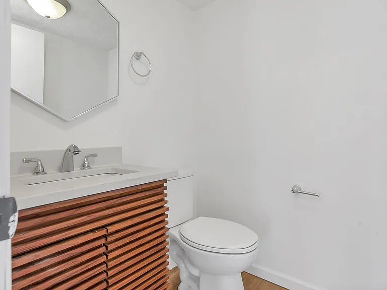 1747 Hightower Dr — Photo 17