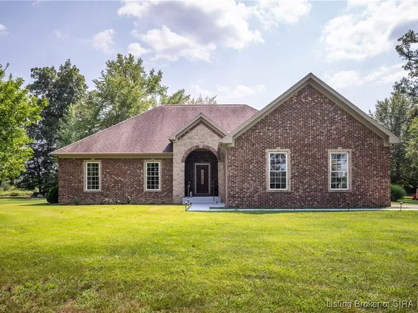 1071 W Rosewood Drive, Scottsburg, IN 47170