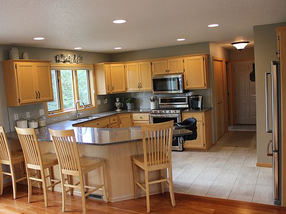 2nd image of 3521 Westmoor Dr