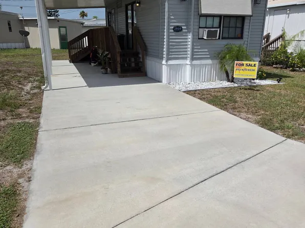 2910 Jasmine Run Ln, Ruskin, FL 33570