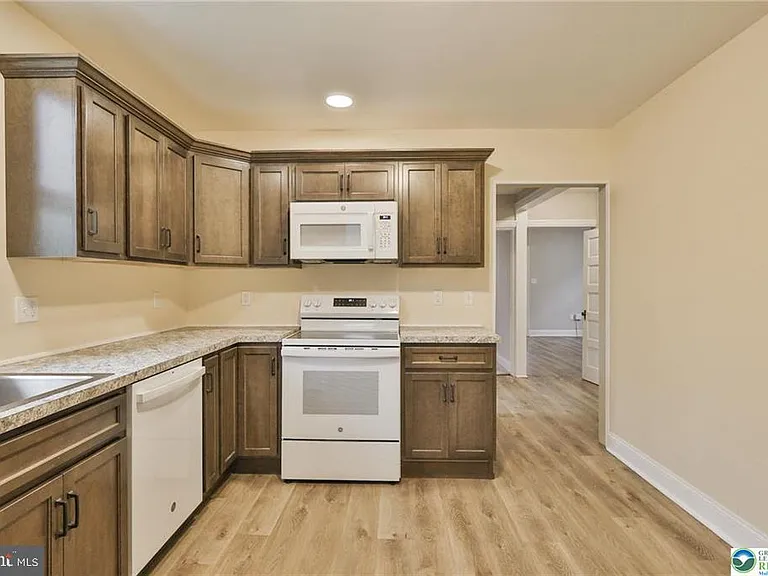 1861 E Emmaus Ave — Photo 13
