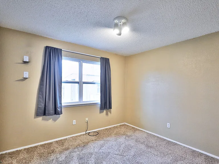 1734 Bob White Ct — Photo 26
