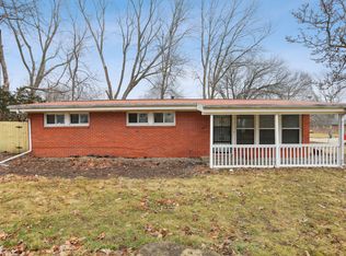 1508 Dobbins Dr, Champaign, IL 61821