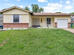 4243 Miletus Dr, Florissant, MO 63033