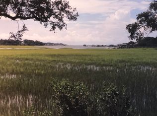 28 Dav Island Rd, Tybee Island, GA 31328