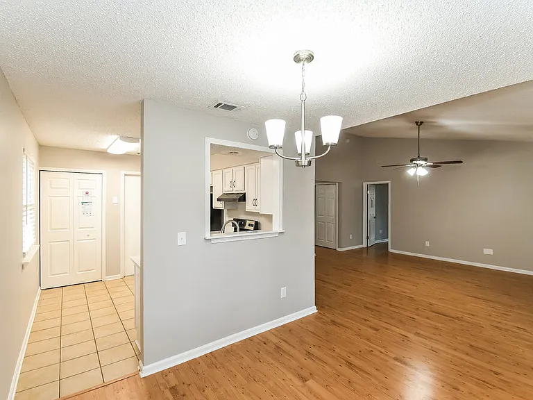 8136 Honeysuckle Ln — Photo 7
