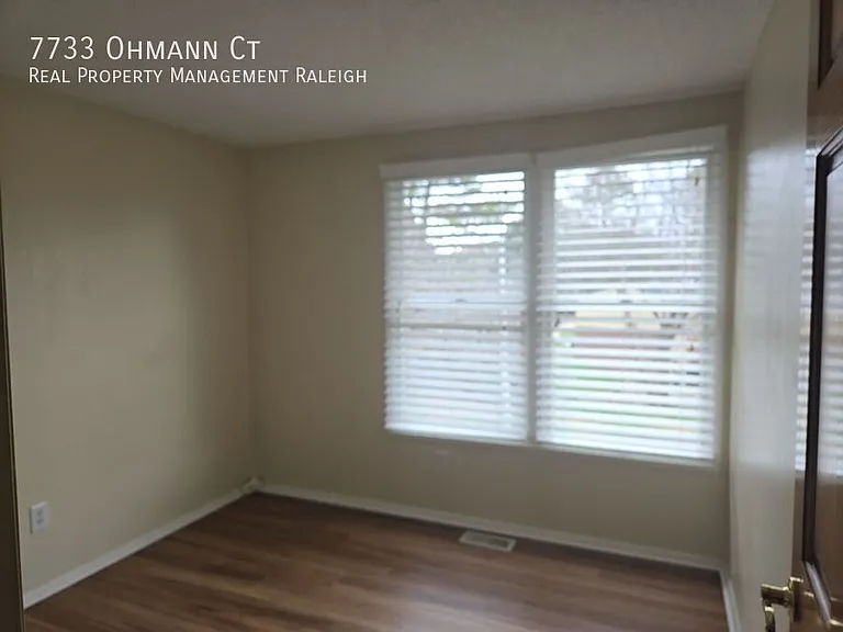 7733 Ohmann Ct — Photo 9