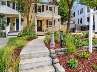 2708 Farmington Dr, Alexandria, VA 22303