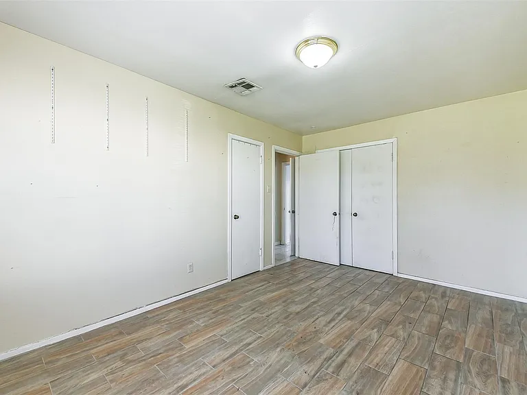4710 Wedgewood Dr — Photo 8