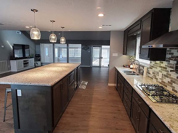 Kitchen overall
