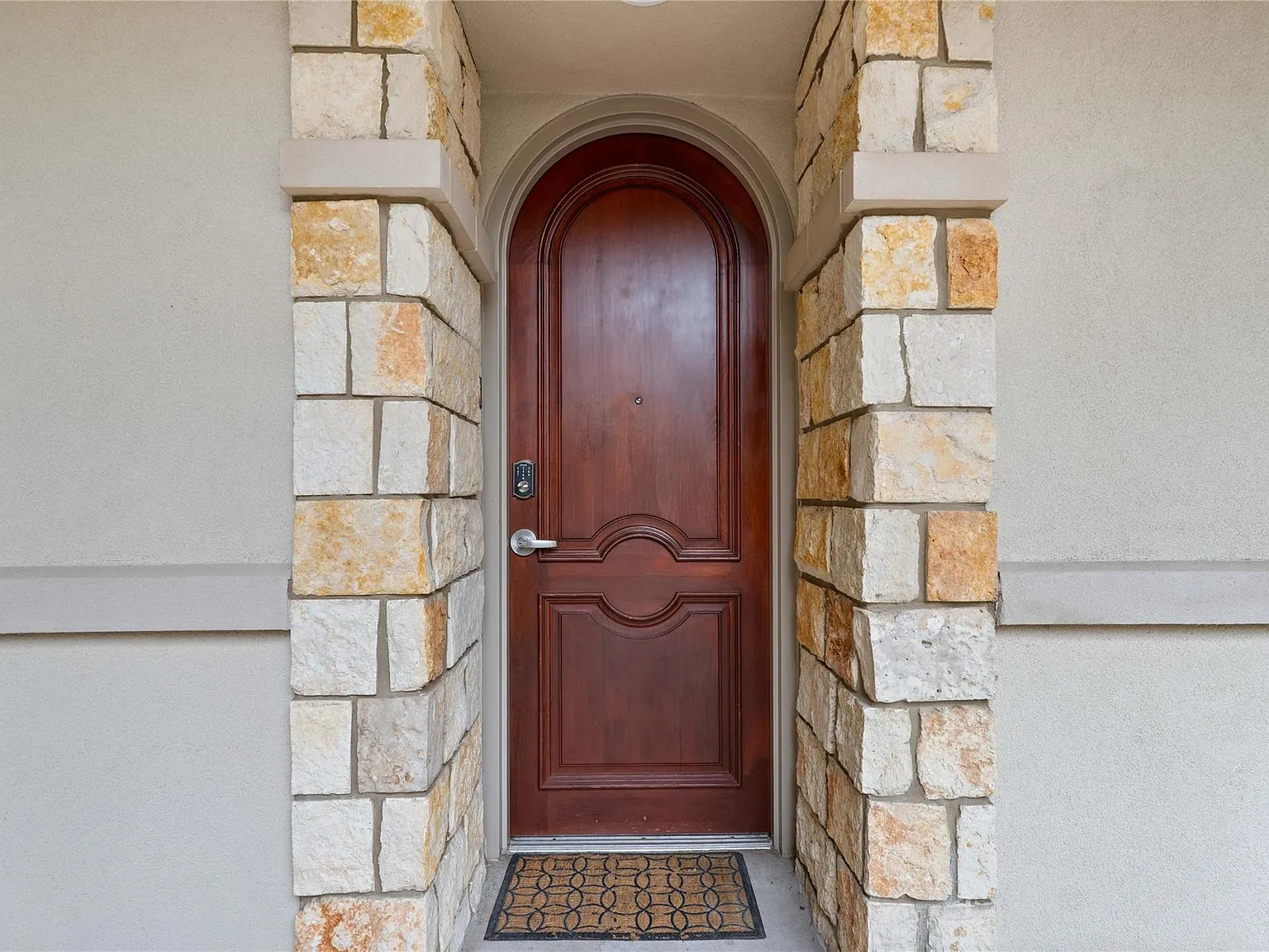2 bed, 2.0 bath, 1108 sqft, $2,900 — Photo 2