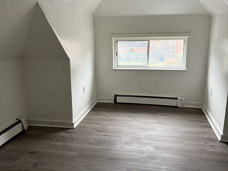 204 Minooka St — Photo 14