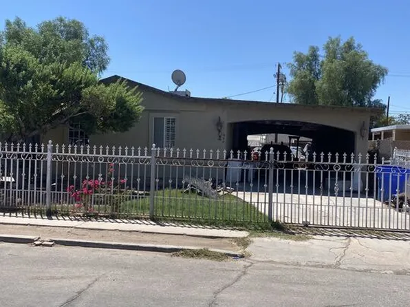 657 Vine St, El Centro, CA 92243