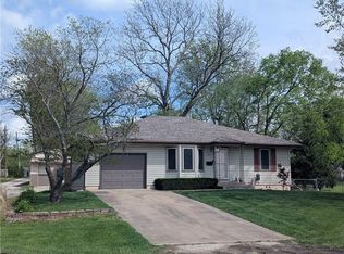701 S Oakland St, Harrisonville, MO 64701