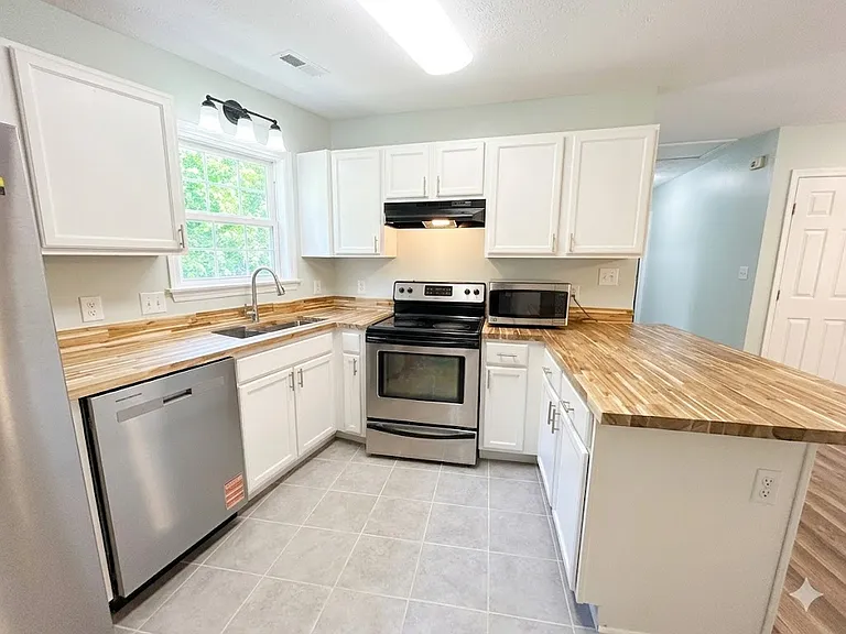 108 White Stone Ct — Photo 4