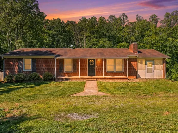439 Gala Lake Rd, Spout Spring, VA 24593