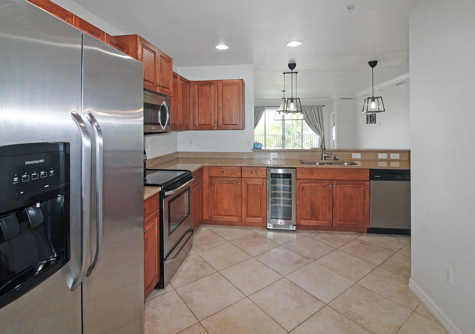 San Lino Annual Condo for Rent — Photo 4