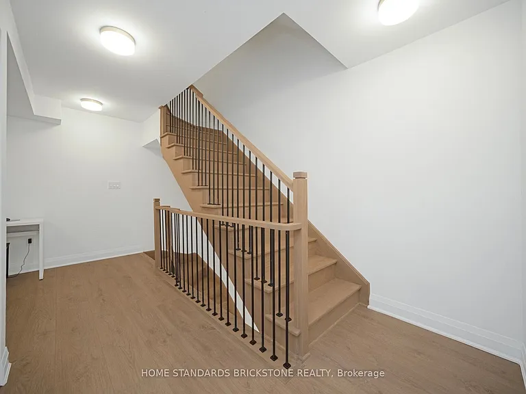 22 Chesley St — Photo 23