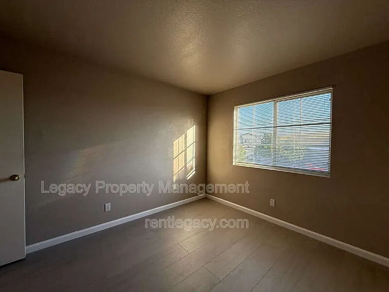 4932 Chaps Ct — Photo 18