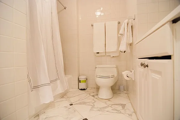 Rented by WAM Partners - William Moses Co. | media 82