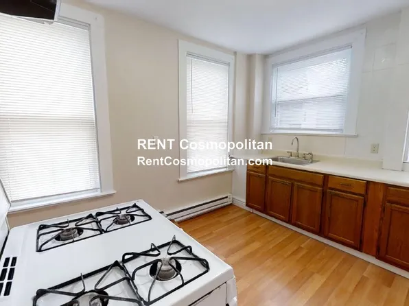 33 Bellingham St #2, Chelsea, MA 02150