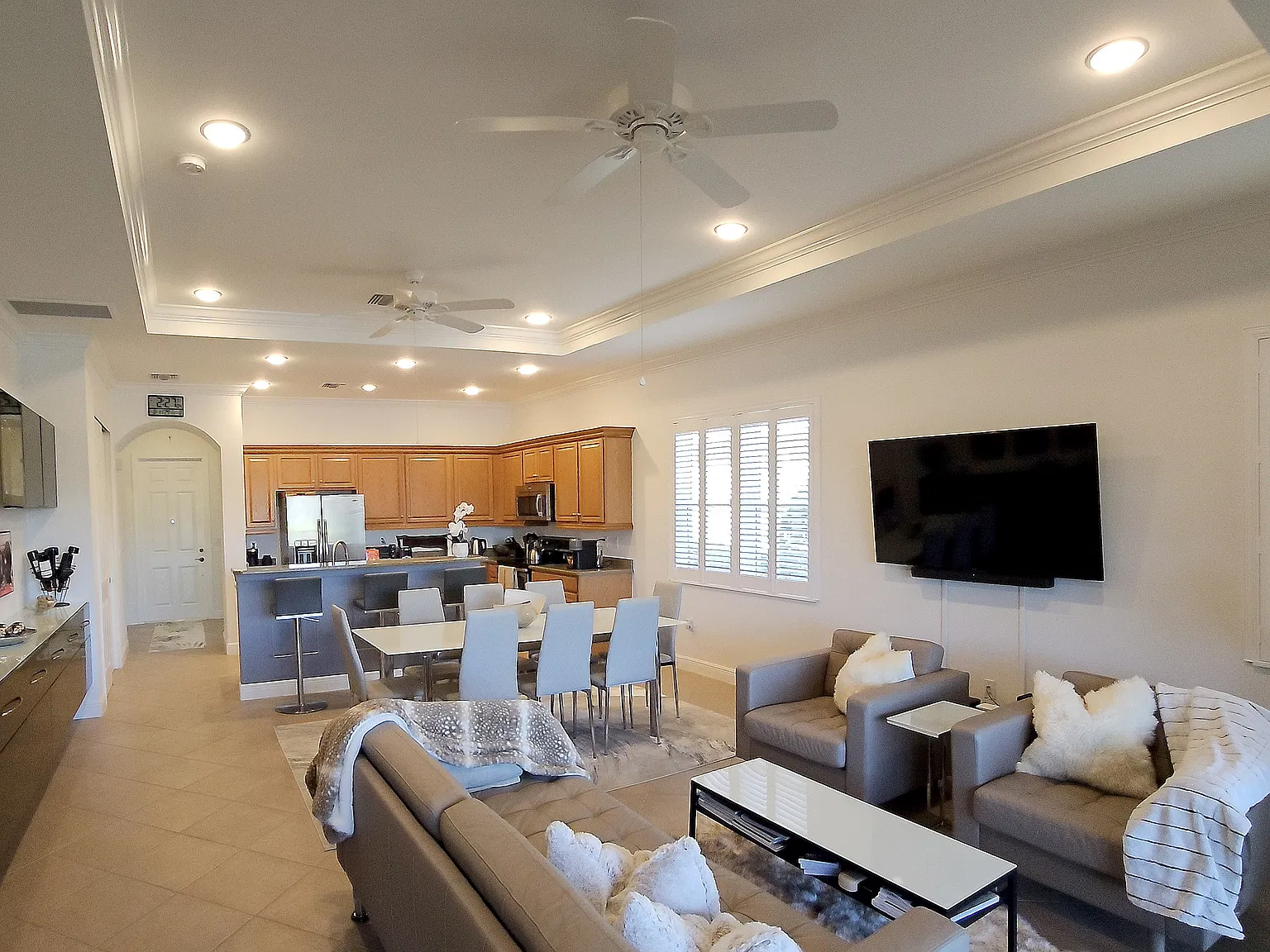 3 bed, 1827 sqft, $3,600 — Photo 4