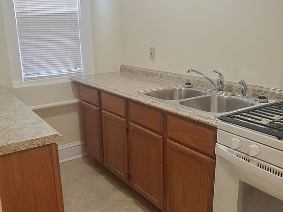 4th image of 1425 Grand Ave #11