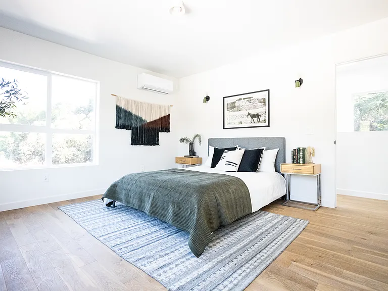 2210 3/4 Echo Park Ave — Photo 26
