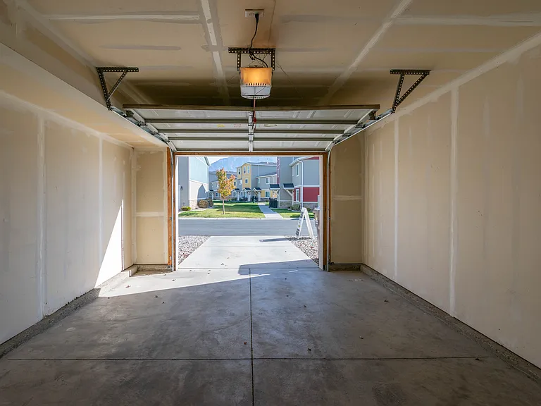 Tucker Row — Photo 8