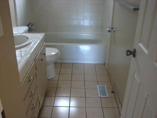 3rd image of 414 E Welby Ave