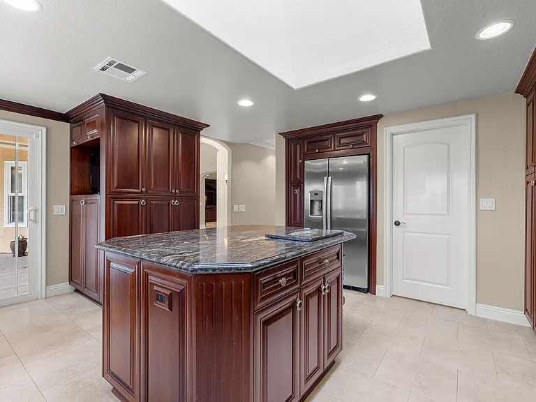 1315 Macadamia Dr — Photo 13