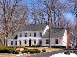 722 Upland Hills Dr, Chelsea, MI 48118