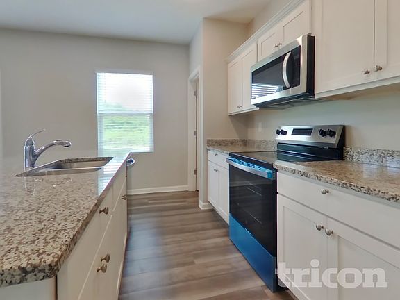 4th image of 131 Andria Way NW