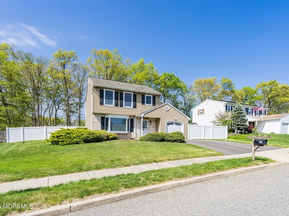 45 Pinyon Street, Howell, NJ 07731