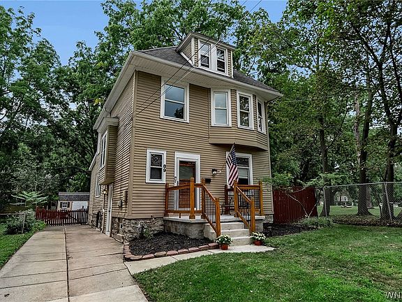 4th image of 89 Fields Ave