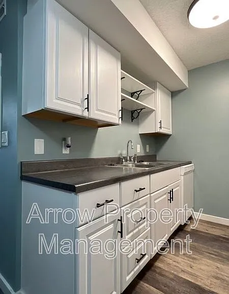 3405 Holdrege St #307 — Photo 2
