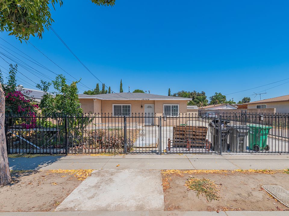 1st image of 13709 Monterey Ave