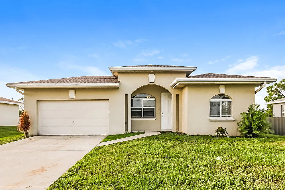 3 bed, 2.0 bath, 1537 sqft, $1,610 — Photo 1