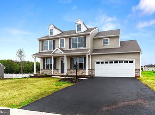 3835 Country Dr, Dover, PA 17315