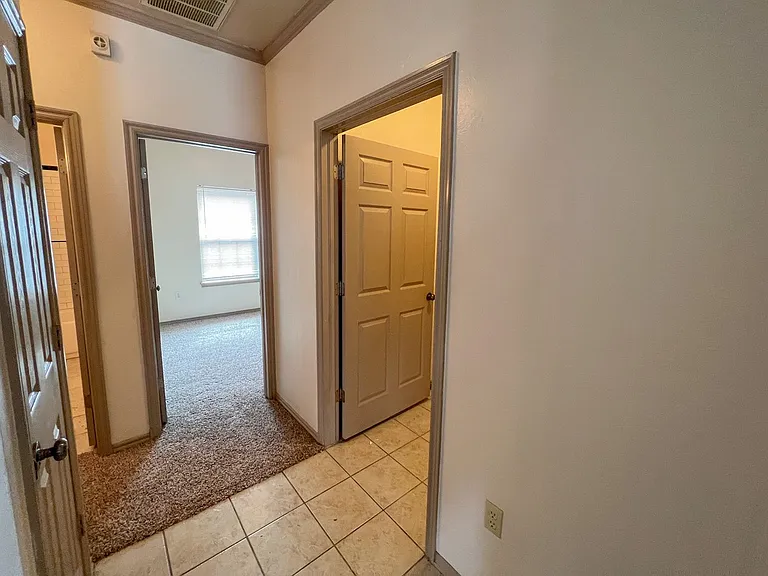 11234 Queen Anne Ave — Photo 5