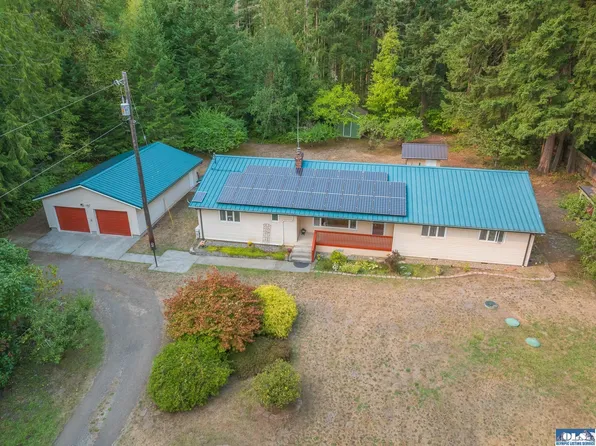 282 Hodis Ln, Sequim, WA 98382