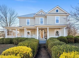 601 Henry St, Gretna, VA 24557