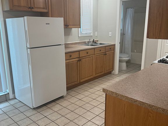 5th image of 19728 Sharon Ct