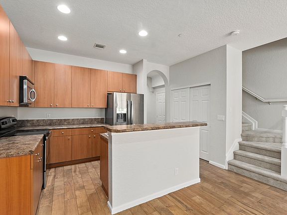 5th image of 5426 SE Moseley Dr