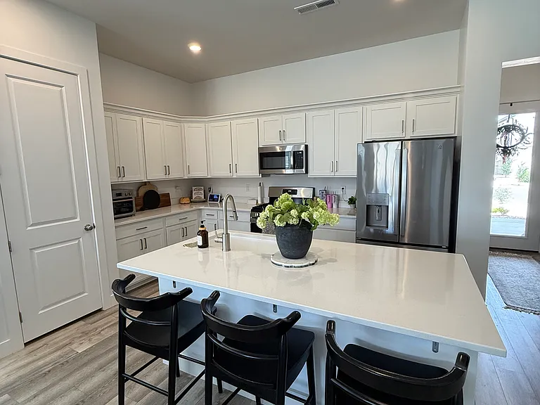 W Canyon Tree Dr — Photo 6