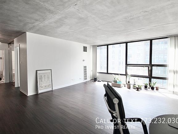 2nd image of 230 E Ontario St APT 1406