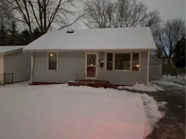 2410 E Logan St, Decatur, IL 62526