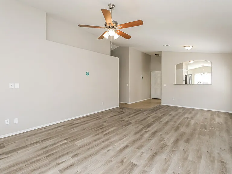 10944 E Delta Ave — Photo 5